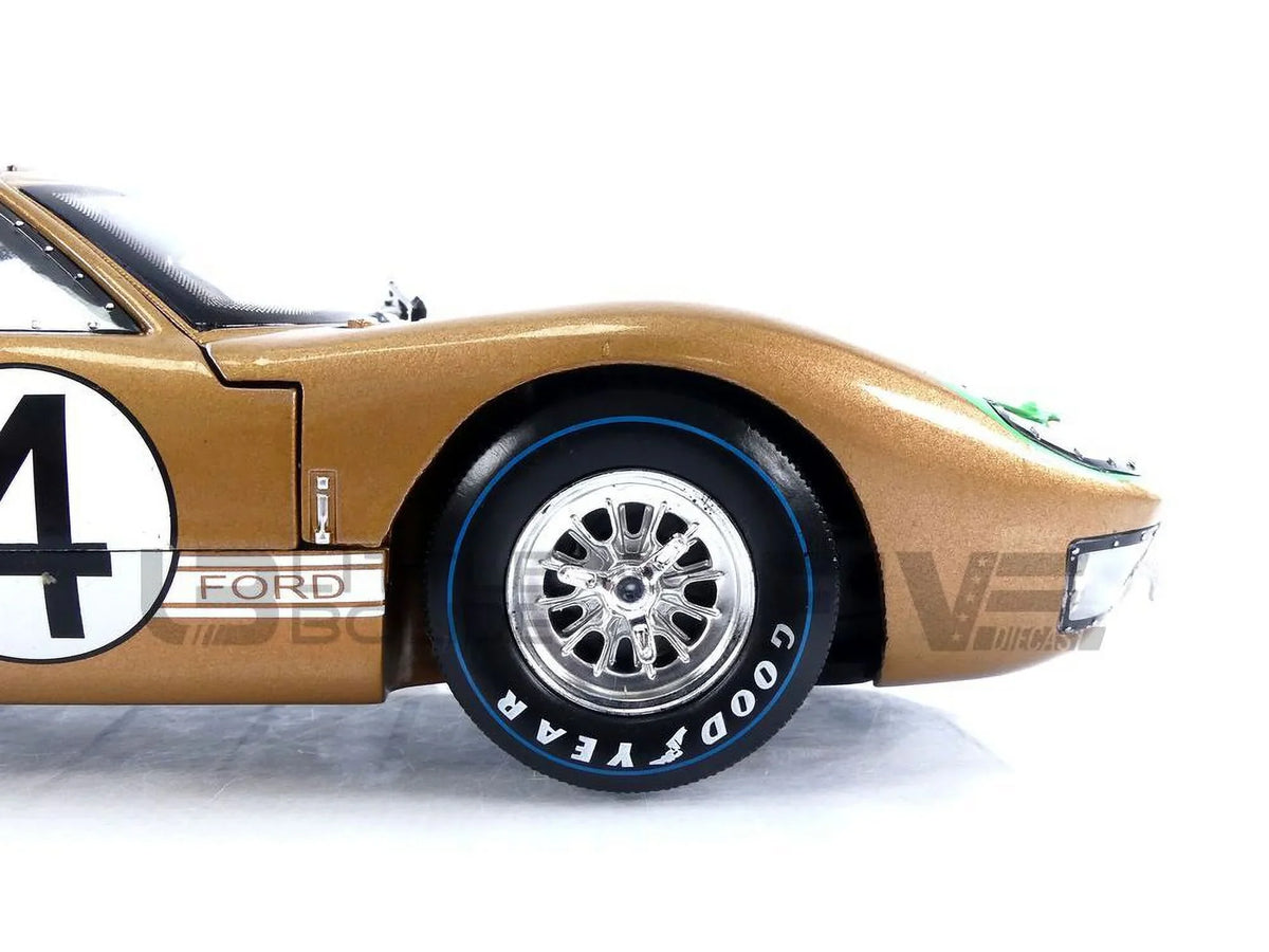 Shelby Collectibles SC414 1966  GT-40 MK 2 Gold No.4 1-18 Diecast Car Model